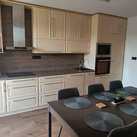 Cervena Cesta Apartment *