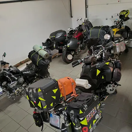 Cervena Cesta דירה Kunovice