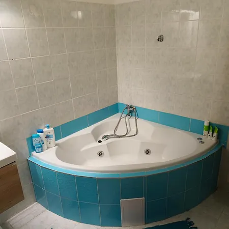 Cervena Cesta Apartment *